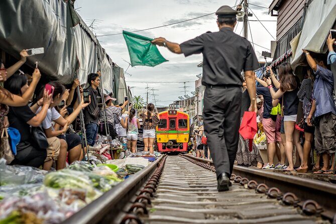 Damnoen Saduak Floating Market & Maeklong Railway From Bangkok - What you actually get for $38.88: value check