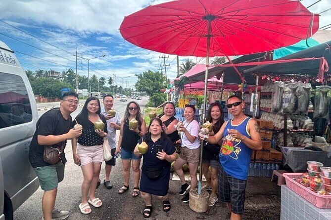 Damnoen Saduak Floating Market & Maeklong Railway From Bangkok - Weather, heat, and crowding: your comfort checklist