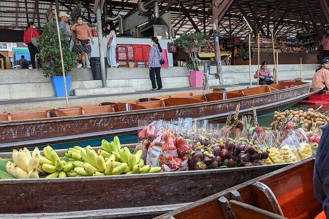 Damnoen Saduak Floating Market & Maeklong Railway From Bangkok - Guides and group size: why it can feel smooth or choppy