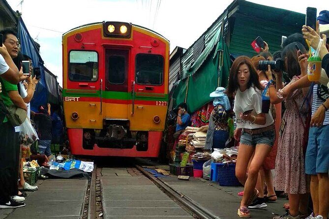 Damnoen Saduak Floating Market & Maeklong Train Market Tour - Price and Value: What $125.79 Gets You