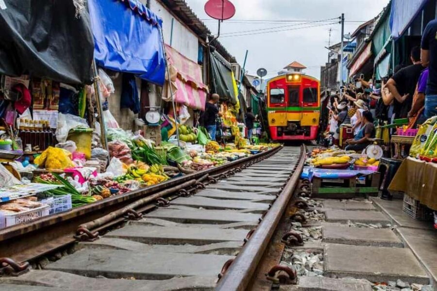 Damnoen Saduak Floating Market, Train with Pickup & Dropoff - Pickup from Baiyoke Sky and why shared vans can shift the day