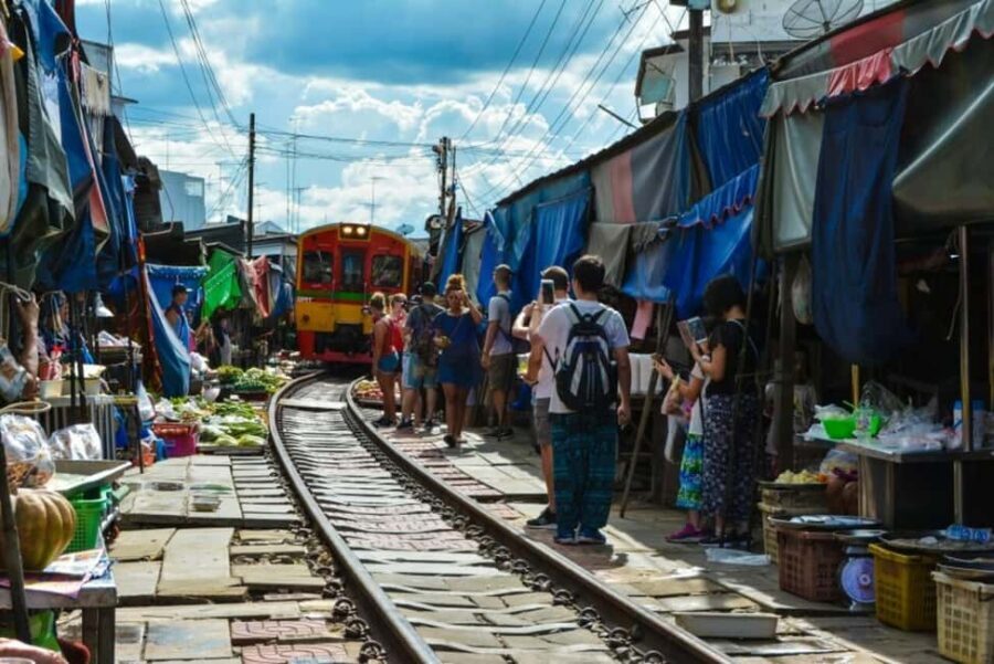 Damnoen Saduak Floating Market, Train with Pickup & Dropoff - Guide and English: Helpful support, but don’t rely on perfect communication