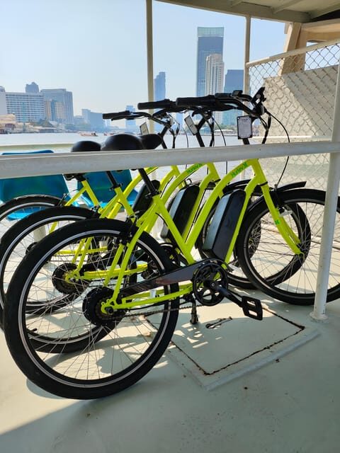 Electric Bike Tour - Pak Khlong Talat and Santa Cruz Church: photo stops that break the pace