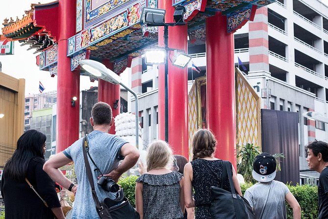 Flavors of Bangkok: Small-Group Chinatown Evening Food Tour - Chinatown at 5:30 pm: Where the night starts to feel real