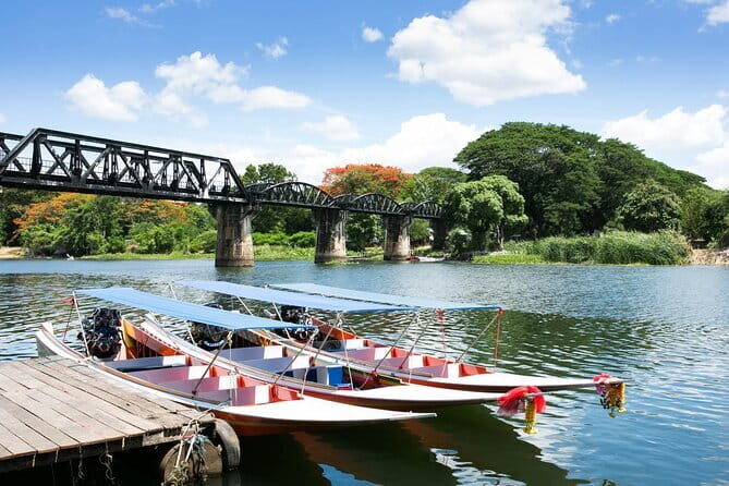 Floating and Railway Markets Private Tour - Stop 5: Damnoen Saduak floating market by motorboat