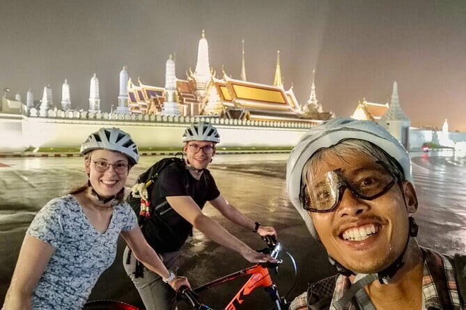 Floating & Railway Markets Tour - Photo tips, snacks, and shopping without getting stressed