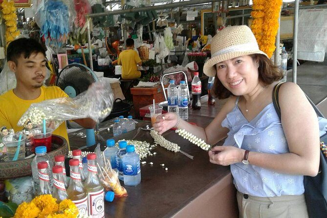 Flower Market & Floral Art: Multilingual Private Tour [EN/others] - Pak Khlong Flower Talat: Where the city smells like work (and beauty)