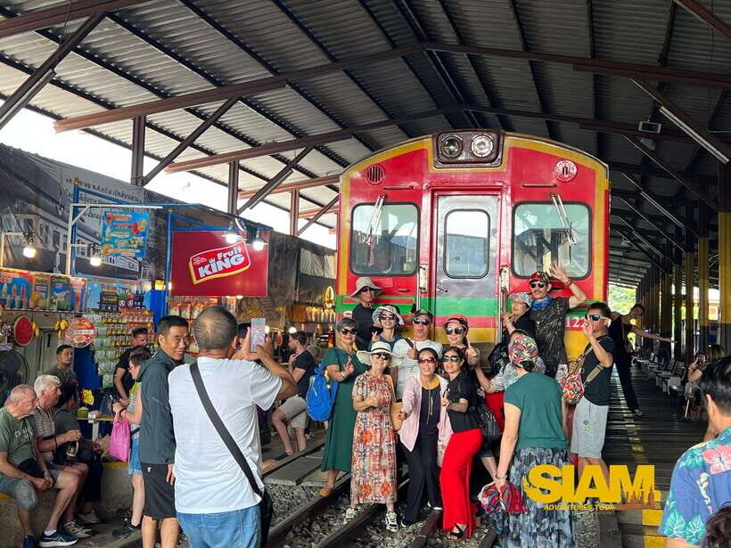 From Bangkok:Damnoen Floating Market and Railway Market Tour - Key things to know before you go