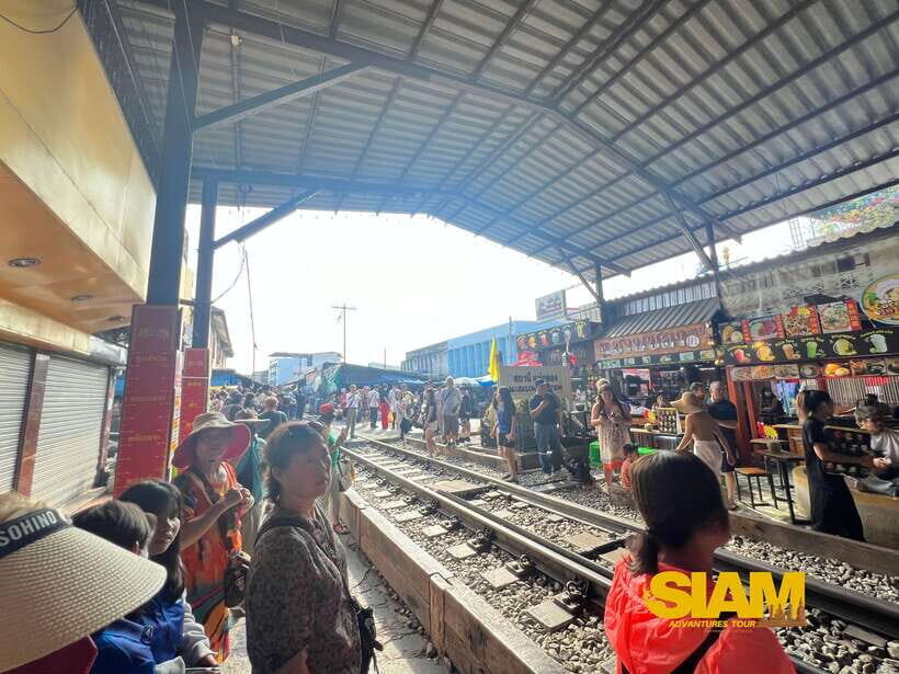 From Bangkok:Damnoen Floating Market and Railway Market Tour - Should you book this Damnoen Saduak and Maeklong Railway Market tour?