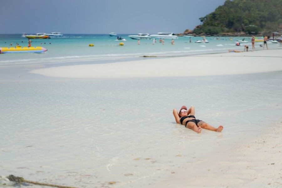 From Pattaya/Bangkok: Island Day Trip with Beach Activities - Banana boat and the “waiting turns” problem (plus optional jet ski)
