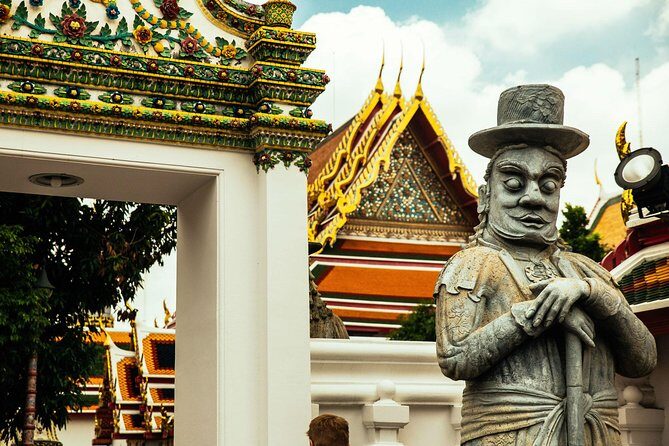 Full Day Bangkok PRIVATE City Tour With Locals - Wat Trimit & Wat Pho tickets - Canal boat from Phan Pa Klong: watching daily life slow down