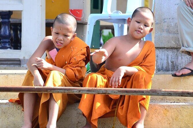 Giant Buddha and Bangkok Local Tour - Lunch, Bottled Water, and What You’ll Pay for Yourself