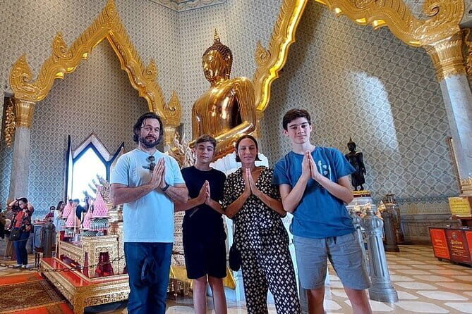 Grand Palace & Emerald Buddha Private Tour [Optional Luxury] - Grand Palace highlights and the Queen Sirikit Museum of Textiles