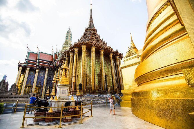 Grand Palace Glory and Emerald Buddha : Half-Day Tour in Bangkok - Key Things to Know Before You Go