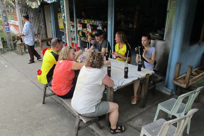 Green Bangkok Bicycle Tour - Long-tail boat time: the route shortcut and the attitude reset