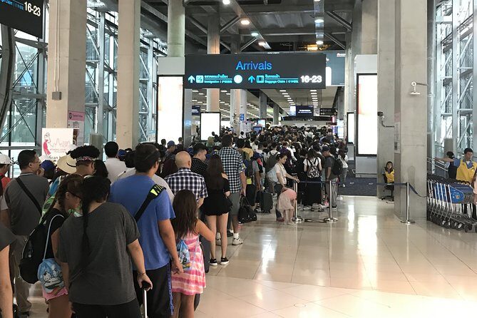 Guided Fast Track Immigration From Aircraft to Arrivals– Bangkok - Arrival card and paperwork: the TDA rule that matters
