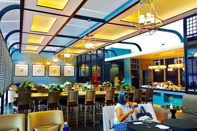 Guided Fast Track Immigration From Aircraft to Arrivals– Bangkok - Flight delays and changes: what to do, and what not to do