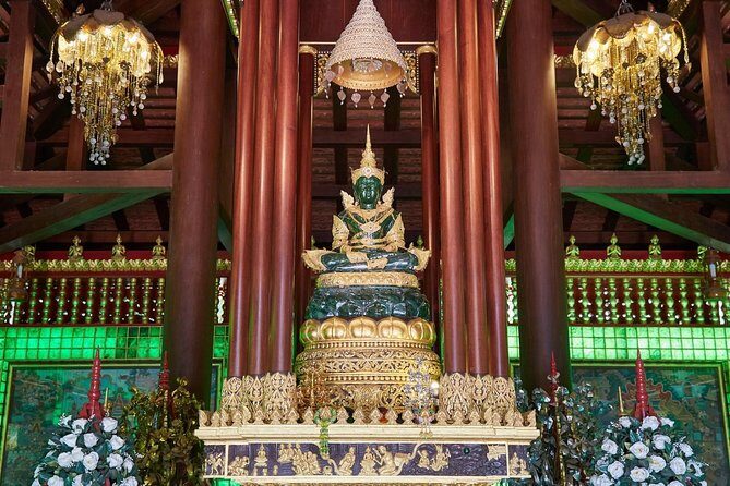 Guided Tour of Grand Palace & Emerald Buddha Temple in Bangkok - Stop 1: The Grand Palace complex and its royal details (about 90 minutes inside)