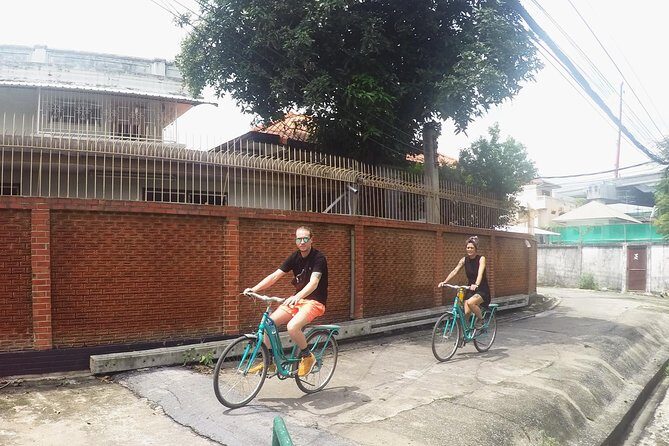 Half-Day Bangkok Bike Tour Including Lunch - Guides you might meet: Arne, Jobe, Bas, Polly (and more)