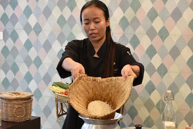 Hands On Thai Cooking Class & Market Tour in Sathon, Bangkok - Eating What You Cook: Hot, Fresh, and Worth Paying Attention To