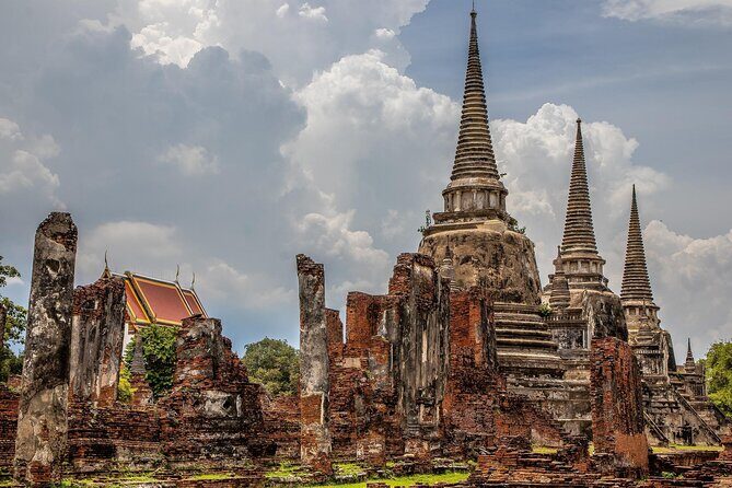 Historic City of Ayutthaya Full Day Private Tour from Bangkok - Wat Mahathat: the relic-centered heart of Ayutthaya