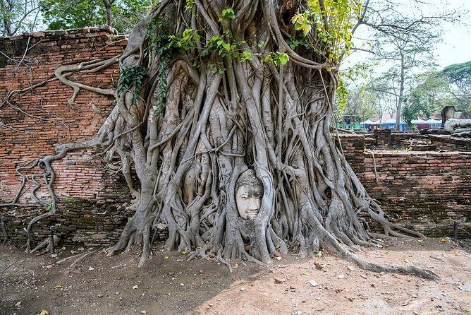 Historical City of Ayutthaya - Unesco Full Day Tour From Bangkok - Wihan Phra Mongkhon Bophit and Wat Phra Si Sanphet: Royal Power on Display