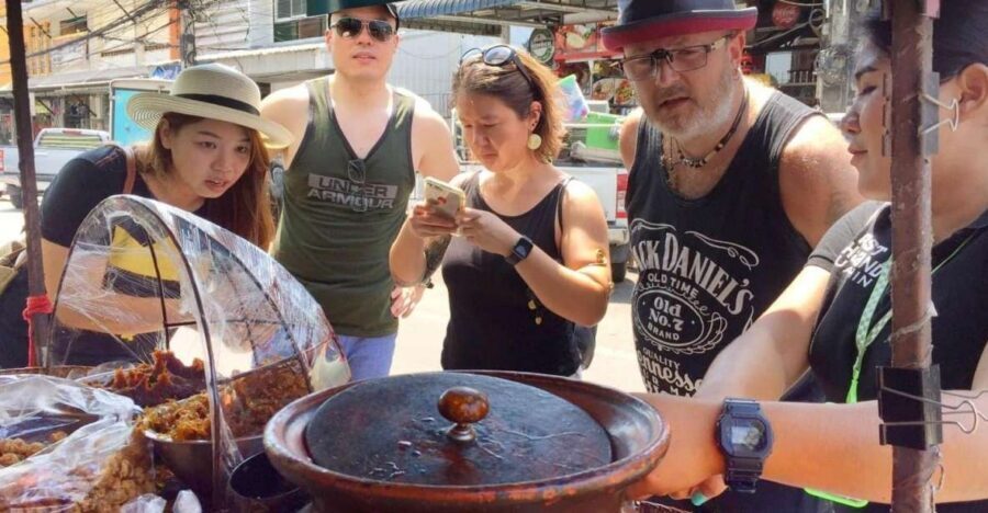 Hua Hin: Eat Like a Local Thai Food Tour - The noodle-soup lesson: how flavour actually works