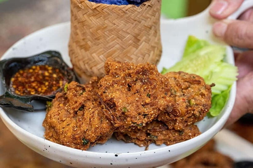 Hua Hin: Local Food Nighttime Guided Tour - Central and Northern Dishes at Two Locals-Only Stops