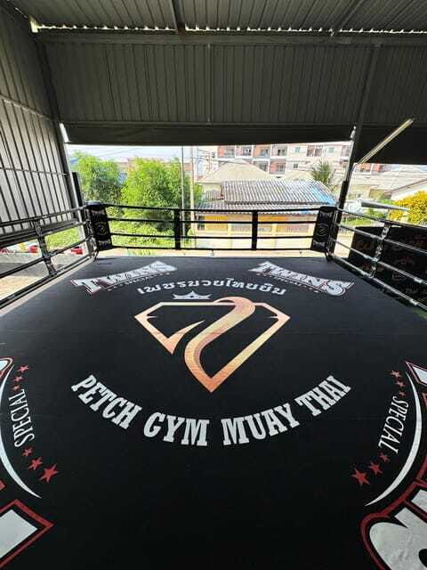 Hua Hin: Teach Muay Thaï group sessions - What to bring (and what the gym lends you)