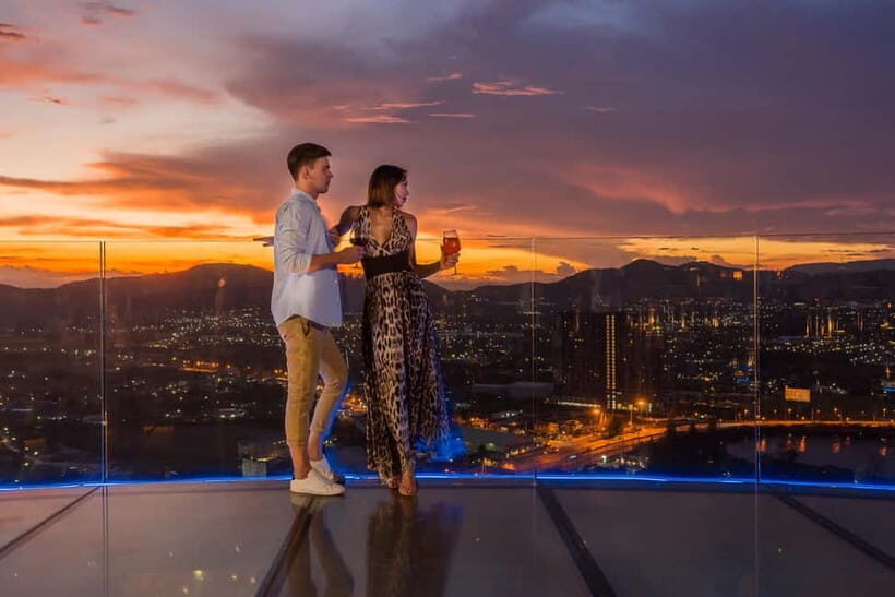 Hua Hin: Vana Nava Sky Bar Rooftop at Holiday Inn - Rooftop views over Hua Hin’s Holiday Inn