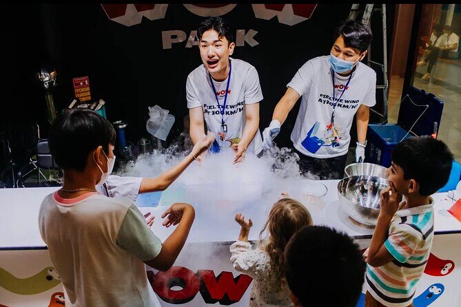 Interactive Amusement and Science theme park for all Ages - Optical illusions and photo spots: making science look good