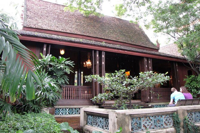 Jim Thomson's House & Suan Pakkard Palace Tour - Morning logistics: pickup timing, group size, and what to wear