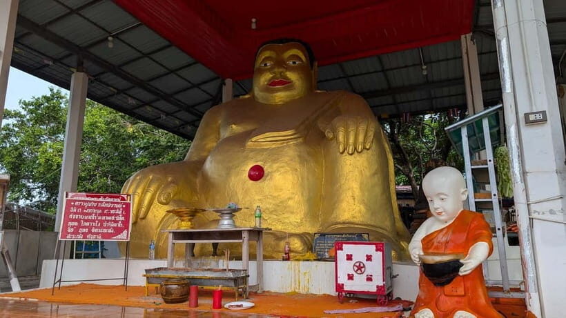 Kanchanaburi: River Kwai Scenic Tour by Private Longtail - Wat Tham Khao Pun cave temple: 9 chambers, bats, and that uphill walk