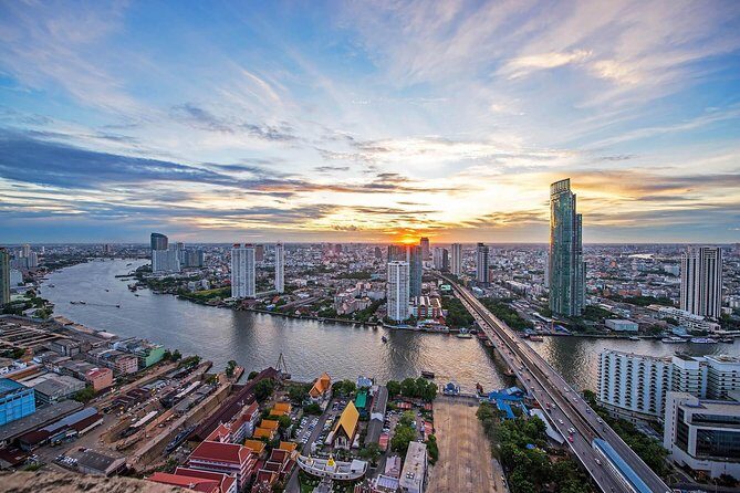King Power MahaNakhon SkyWalk at Bangkok Admission Ticket - King Power MahaNakhon SkyWalk: the height-and-glass factor