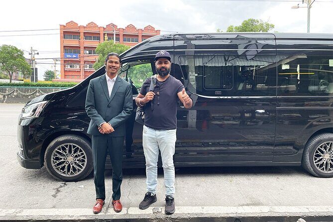 Luxury Transfers, Bangkok Airport ⇄ Hotel - Your chauffeur game plan: reminders, flight timing, and luggage help