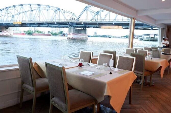 Meridian Sunset Dinner Cruise - Floating Paradise From ICONSIAM Bangkok - The dinner and live music: buffet reality check