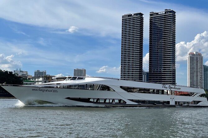 Opulence Buffet Dinner Cruise & Cultural Show - The pre-cruise sightseeing loop: River City to famous riverside temples