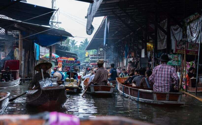 Pattaya: Buddha, Floating Market, Gems Museum Tour & Lunch - Bali Hai Pier and Wat Phra Yai: the classic Pattaya photo-to-temple flow