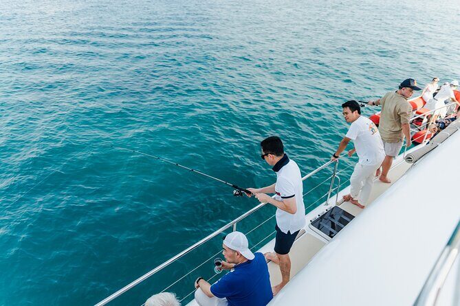 Pattaya Full-Day SUNSET Yacht exclusive Island(Buffet,Snorkeling) - Getting to Ocean Marina Yacht Club and the 7-hour rhythm