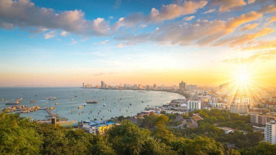 Pattaya: Private Customizeable City Highlights Tour & Driver - A private car day in Pattaya (minus the stress)