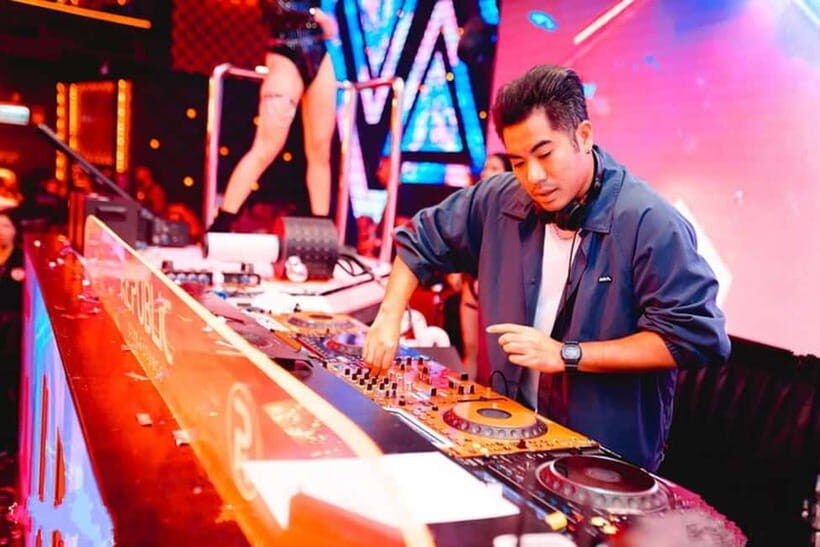 Pattaya: Rooftop, Nightclubs, Nightmarket & Walking Street - Optional Soi 6 Stops: If You Want to Extend the Party