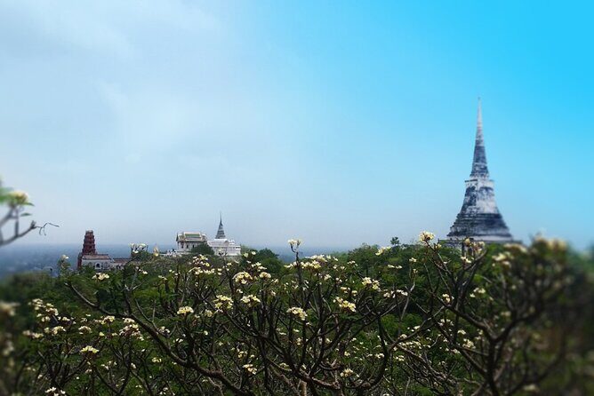 Petchaburi Highlights Khao Luang Cave, Palaces & Temples Group Tour from Hua Hin - From Hua Hin to Petchaburi: How the day stays easy