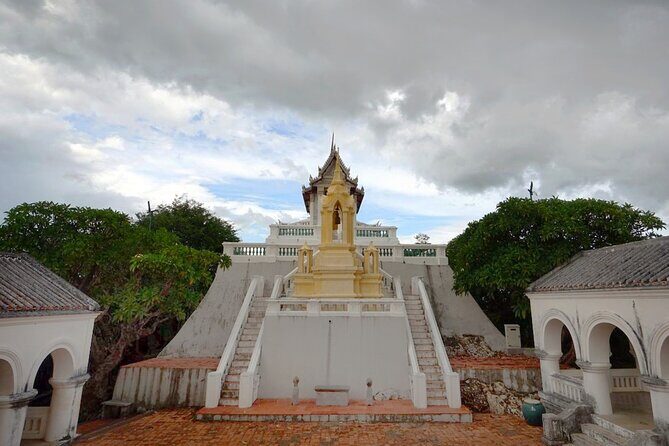 Petchaburi Highlights Khao Luang Cave, Palaces & Temples Group Tour from Hua Hin - Timing, humidity, and how to make the pace work for you