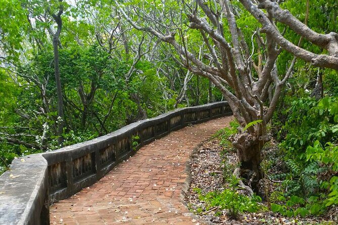 Petchaburi Highlights Khao Luang Cave, Palaces & Temples Group Tour from Hua Hin - Who this tour fits best (and who should skip it)