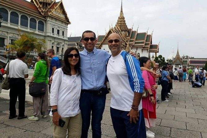 Private Bangkok City Tour Full Day with The Grand Palace - Wat Traimit (Golden Buddha): the wow factor at the end of a long loop