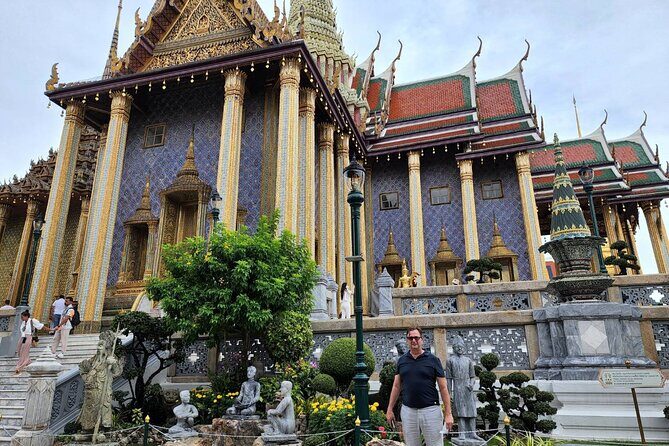 Private Bangkok Grand Palace Full-Day City sightseeing Tour - Wat Pho and the Reclining Buddha: where the day rewards patience