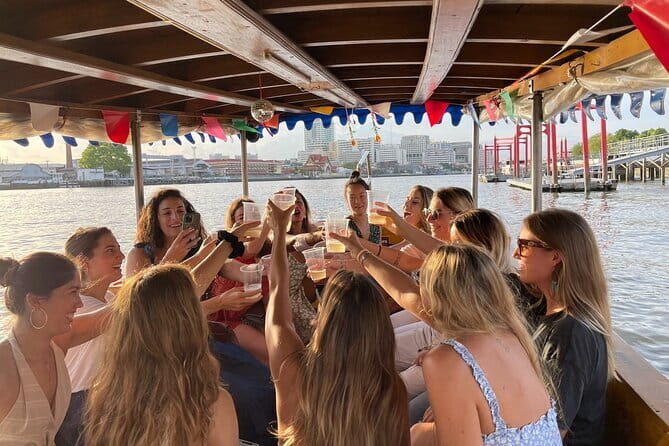 Private Boat Relax and Explore Bangkok’s Canals - The scenery along Bangkok’s khlongs: houses, plants, and canal life