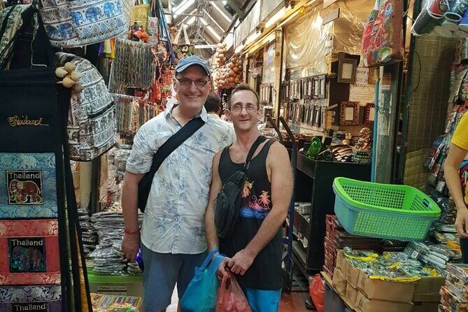 Private Exclusive Guided Chatuchak Weekend Market Shopping Tour - Smart Haggling at Chatuchak: What to Do With the Price