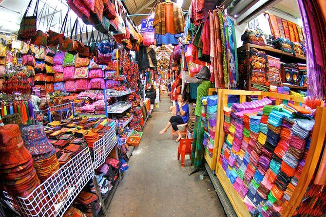 Private Exclusive Guided Chatuchak Weekend Market Shopping Tour - Wang Thonglang Meet-Up at 10:00 AM: The Smooth Start