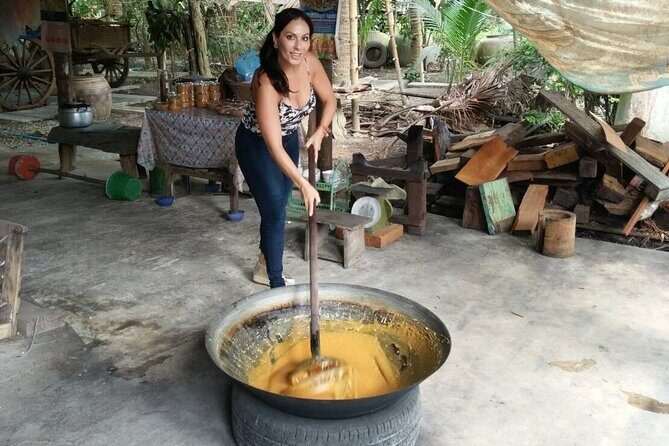 PRIVATE Floating Market + DRAGON Temple + DO like a Local - Nakhon Pathom and After the Rain Coffee & Gallery: a popular local stop